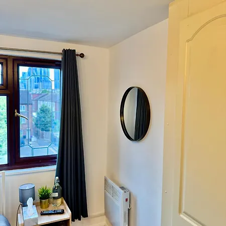 The Vallance House London Room photo