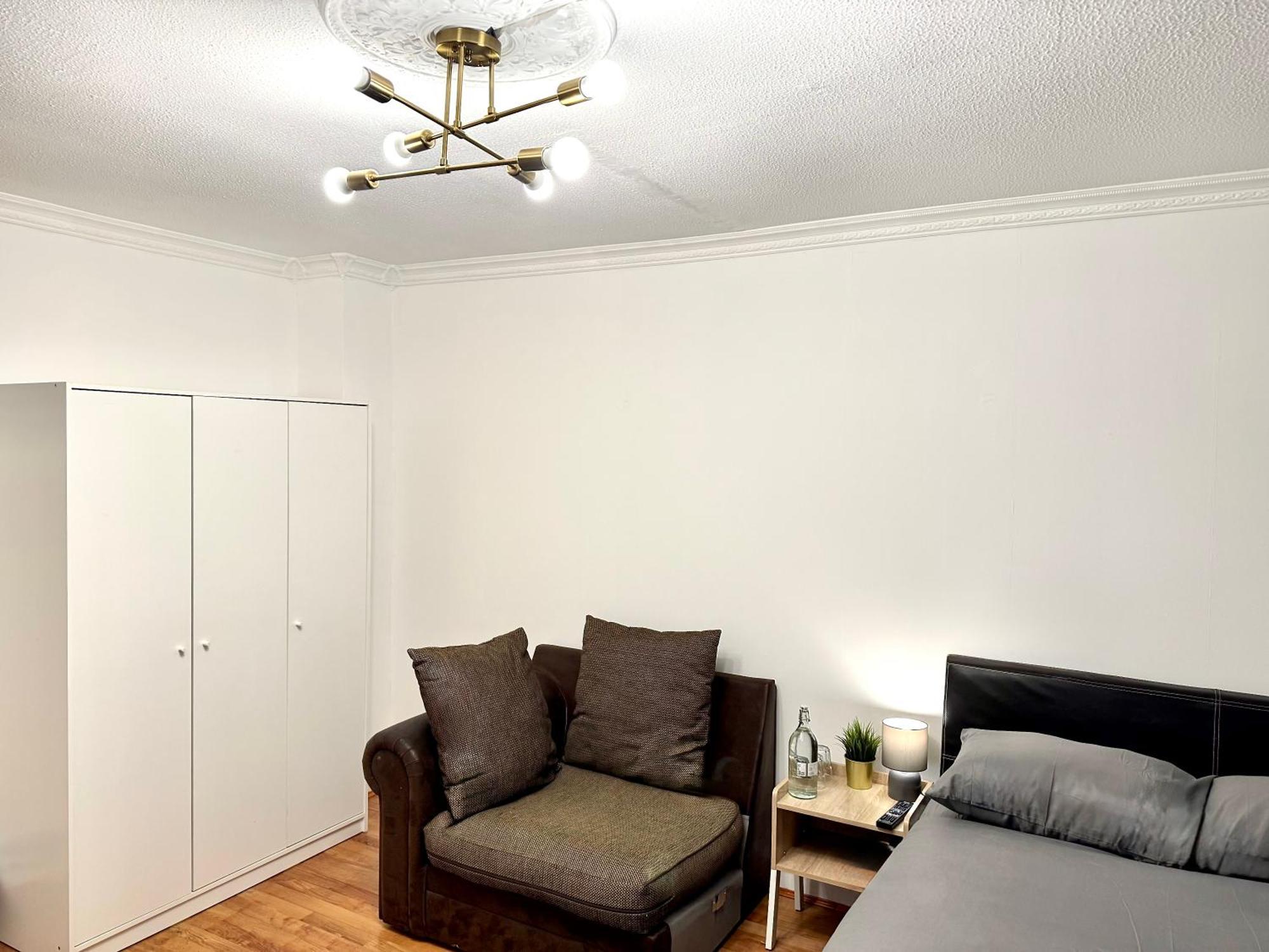Проживание в семье The Vallance House