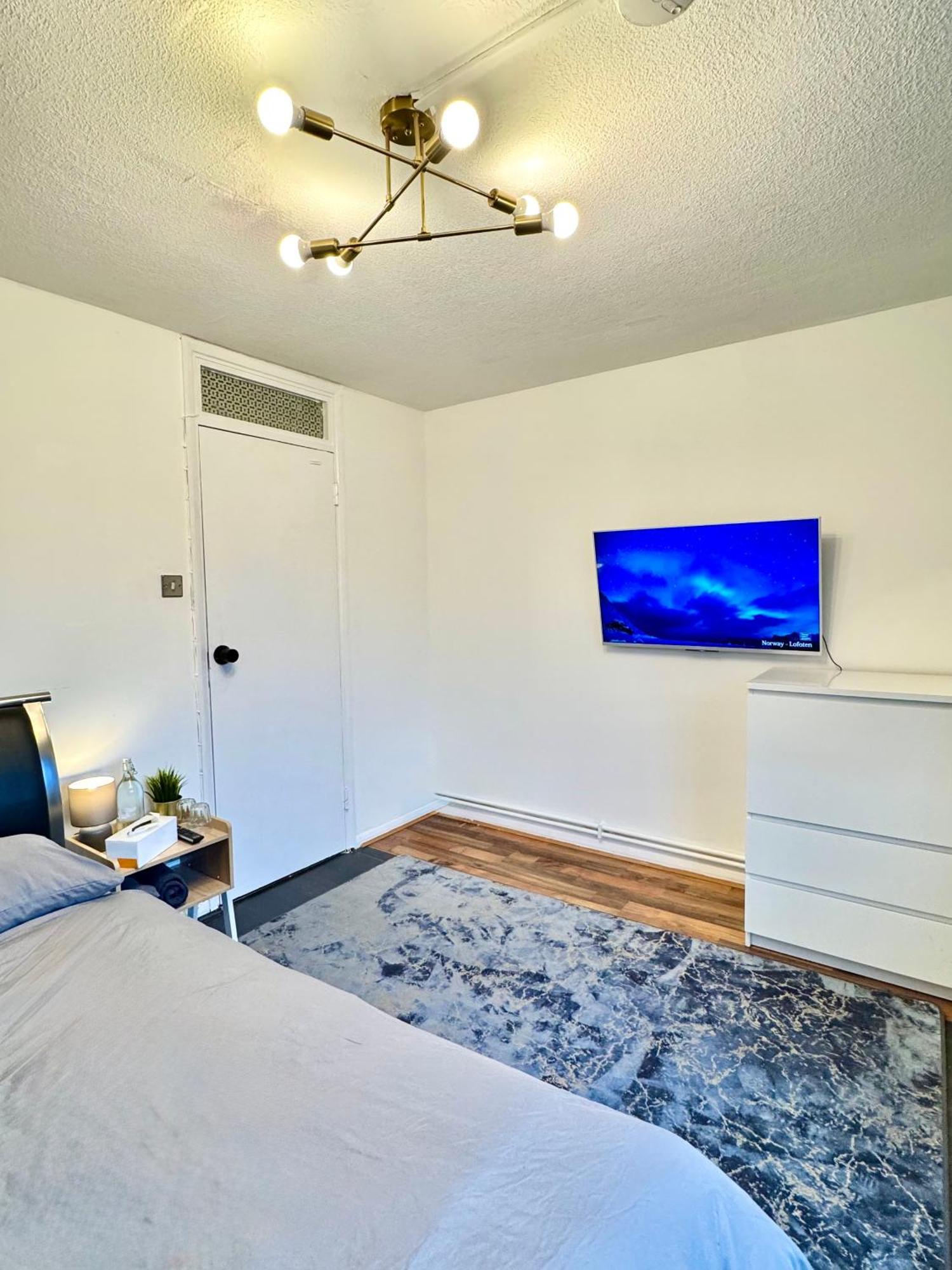 Проживание в семье The Vallance House